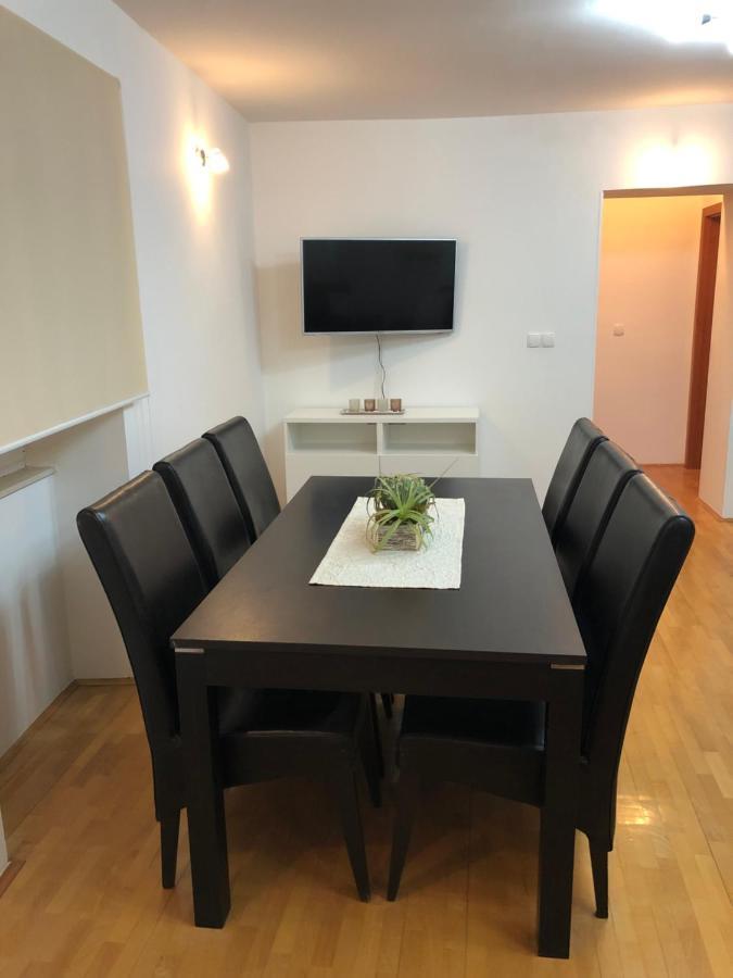 Apartments Ivana Rab Раб Екстериор снимка