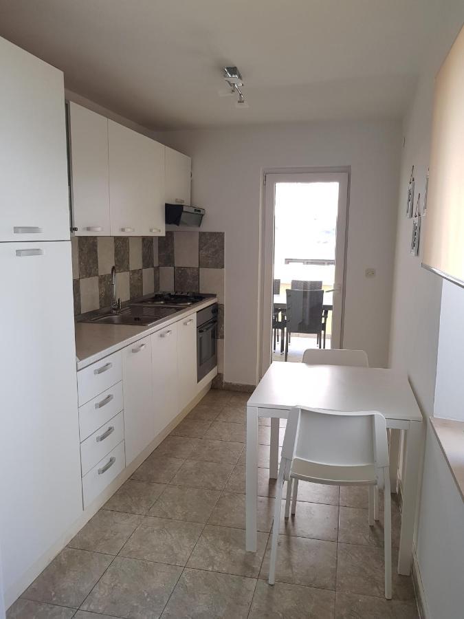 Apartments Ivana Rab Раб Екстериор снимка